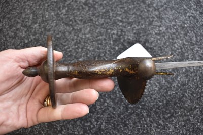 Lot 50 - AN INTERESTING LATE 18TH CENTURY INDIAN TULWAR OR SWORD