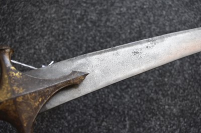 Lot 50 - AN INTERESTING LATE 18TH CENTURY INDIAN TULWAR OR SWORD