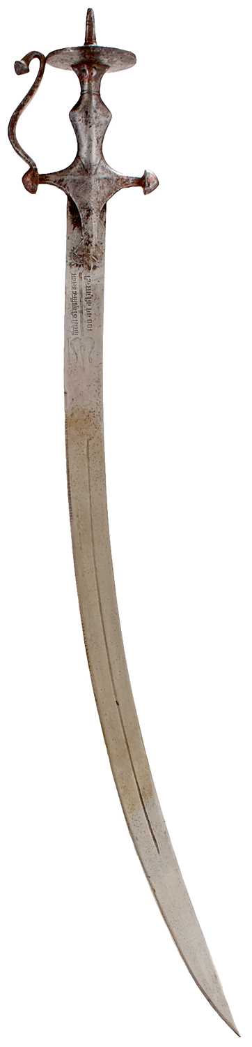 Lot 53 - A 19TH CENTURY MUNITIONS QUALITY INDIAN RAJPUT TULWAR OR SWORD