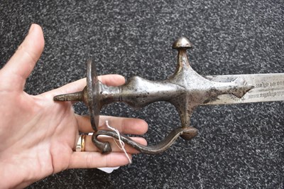 Lot 53 - A 19TH CENTURY MUNITIONS QUALITY INDIAN RAJPUT TULWAR OR SWORD