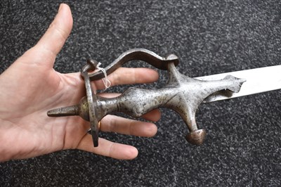Lot 53 - A 19TH CENTURY MUNITIONS QUALITY INDIAN RAJPUT TULWAR OR SWORD