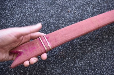 Lot 51 - A 19TH CENTURY INDIAN TULWAR OR SWORD