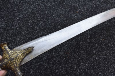 Lot 51 - A 19TH CENTURY INDIAN TULWAR OR SWORD