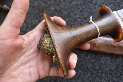 Lot 64 - AN EARLY 20TH CENTURY ETHIOPIAN SHOTEL OR SWORD