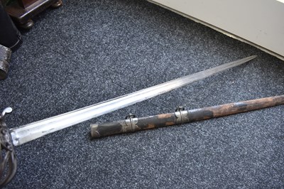 Lot 92 - OF INDIAN ARMY INTEREST - AN 18TH CENTURY BRITISH OFFICER'S SPADROON WITH LATER INDIAN HILT