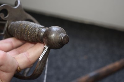 Lot 92 - OF INDIAN ARMY INTEREST - AN 18TH CENTURY BRITISH OFFICER'S SPADROON WITH LATER INDIAN HILT