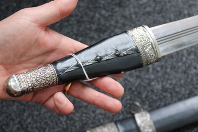 Lot 67 - AN OMANI KATTARA OR SWORD