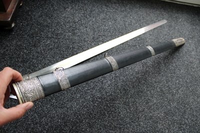 Lot 67 - AN OMANI KATTARA OR SWORD