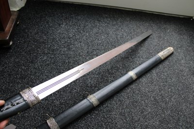 Lot 67 - AN OMANI KATTARA OR SWORD