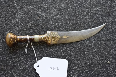 Lot 45 - AN EARLY 19TH CENTURY INDIAN DAGGER