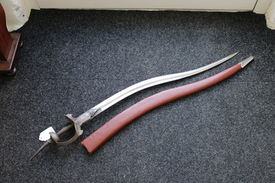 Lot 57 - A HIGHLY UNUSUAL LATE 18TH CENTURY INDIAN ARMOUR PIERCING FIRANGI