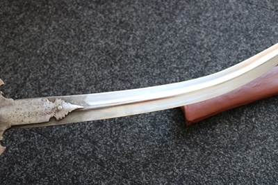 Lot 57 - A HIGHLY UNUSUAL LATE 18TH CENTURY INDIAN ARMOUR PIERCING FIRANGI
