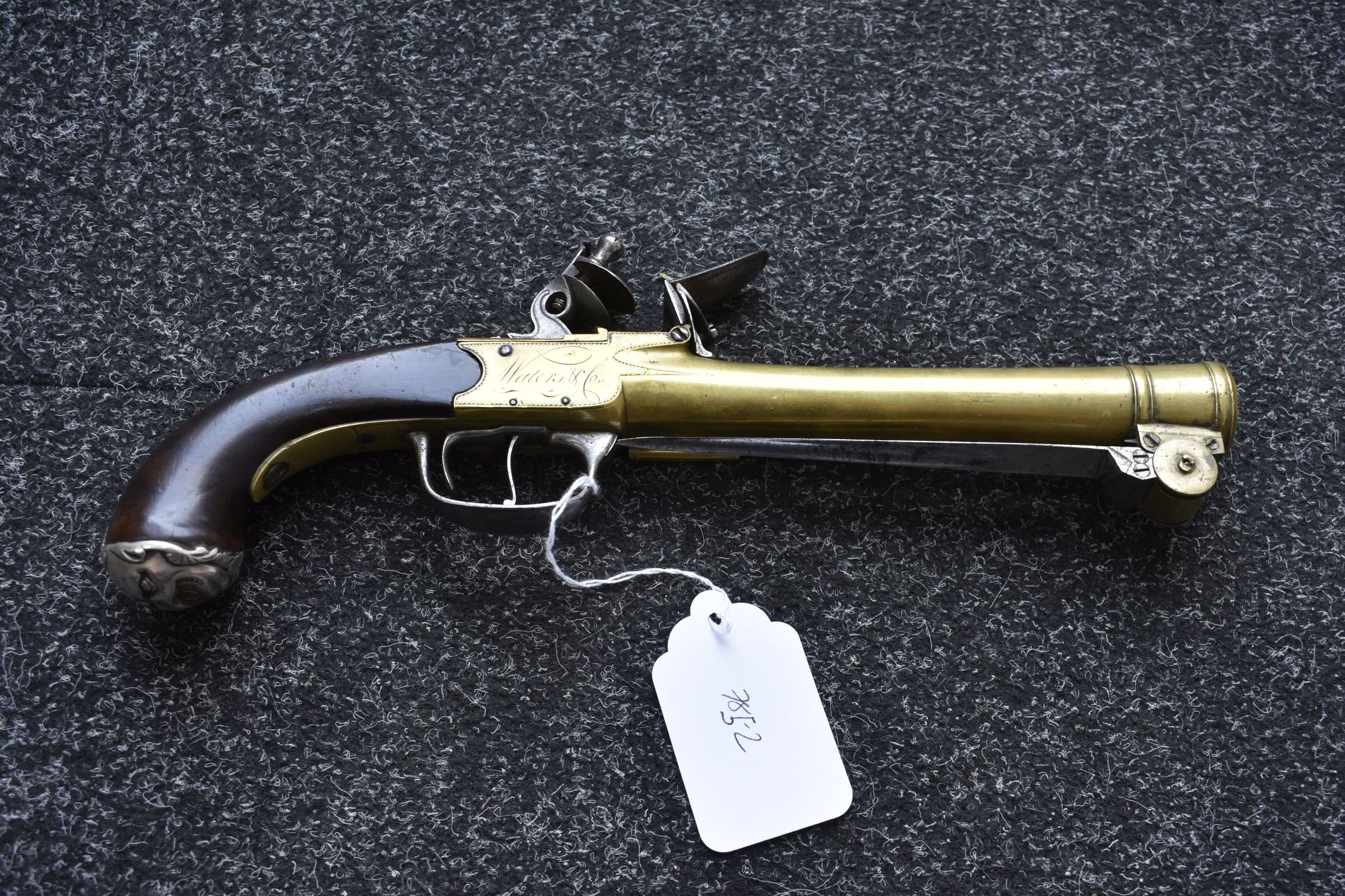 Lot 263 - A FLINTLOCK WATERS PATENT BAYONET
