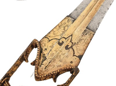 Lot 78 - A GOOD 18TH CENTURY INDIAN KATAR