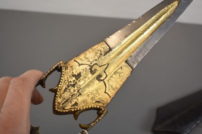 Lot 78 - A GOOD 18TH CENTURY INDIAN KATAR