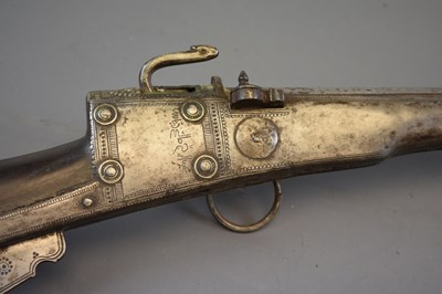 Lot 160 - A 19TH CENTURY 20-BORE ARABIAN MATCHLOCK LONGGUN, POSSIBLY OMAN