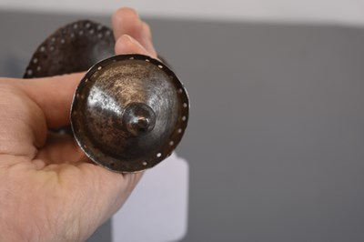 Lot 59 - A SCARCE 17TH CENTURY INDIAN SHORT RAPIER FROM THE BIKANER ARMOURY