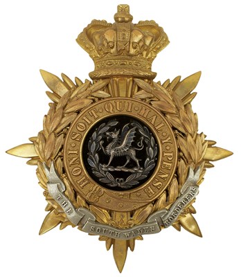 Lot 784 - A VICTORIAN SOUTH WALES BORDERERS BLUE CLOTH HELMET PLATE
